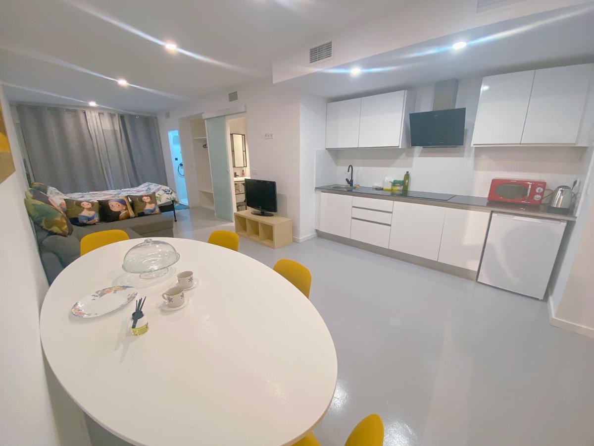 Hug Hotel2022 El Carrer del Canonge Eksteriør billede